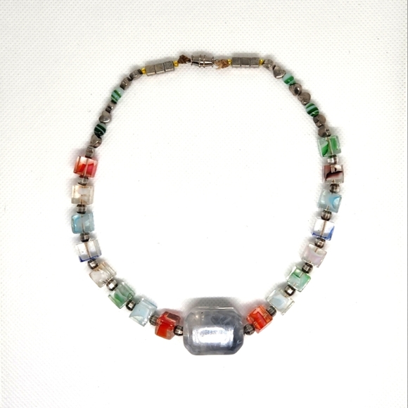 Colorful Beaded Necklace - Picture 2 of 5